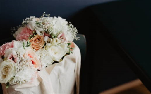 今日是否推荐办婚礼,结婚2026年9月18日黄历分析