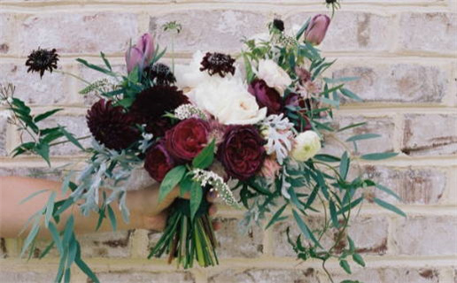 今天万年历2027年4月26日举办婚礼吉日,结婚好日子查询