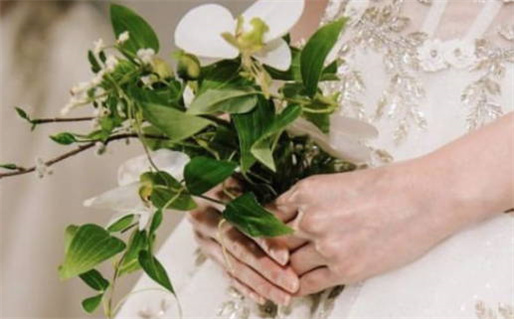 今天是否适合嫁娶,嫁娶2027年10月15日黄历分析