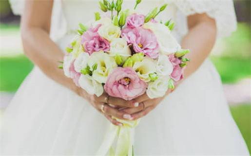 今日是否适合领结婚证,领证2028年10月26日黄历分析