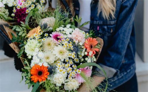 今天是否适宜办证,2027年7月2日黄历宜忌分析