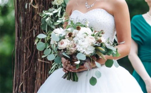 今日万年历2027年1月25日婚姻登记吉日,领证好日子查询