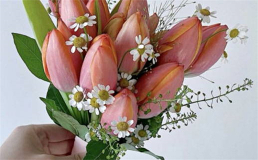 2027年4月12日适合入住新居吗,乔迁吉日查询