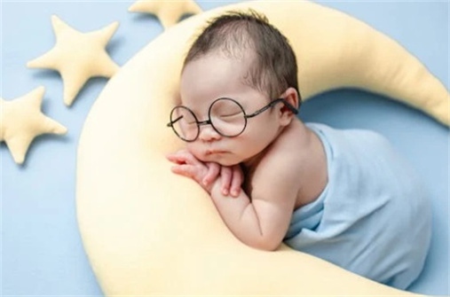 丁姓宝宝起名禁忌与技巧：2025年12月04日出生男孩子最佳名字