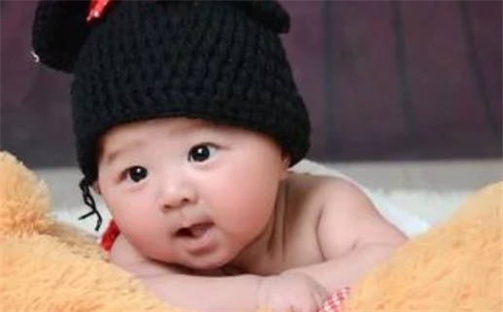 郭姓女孩子起名技巧：2025年11月19日生辰八字取名指南