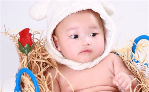 秦姓女宝宝名字精选：2026年01月14日生辰八字起名技巧