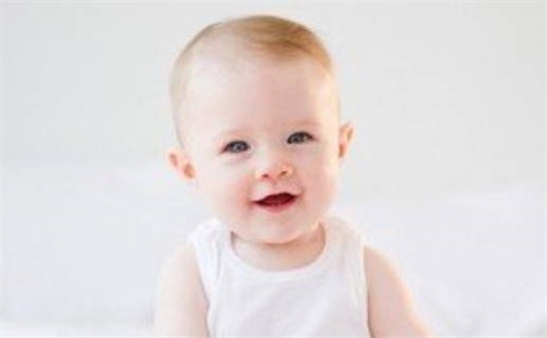 曾姓2025/12/25出生女宝宝起名全攻略：名字推荐与禁忌字分析