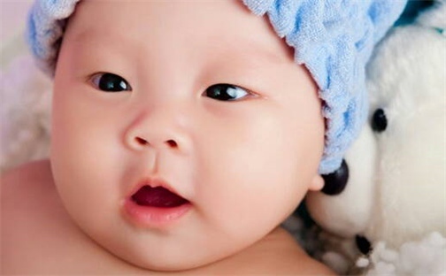 郑姓女孩子名字推荐：2025年11月14日出生宝宝的吉祥起名