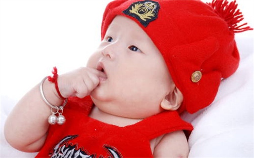 给易姓男生取个清新自然的名字，精选438个