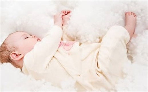 2026年01月02日出生胡姓女宝宝如何取名？好听有寓意的名字精选