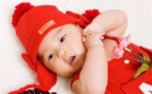 田姓男宝宝成熟稳重名字大全，含详细五行分析