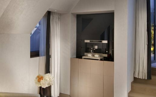 今天万年历2027年4月6日室内装修的好日子,装修吉日